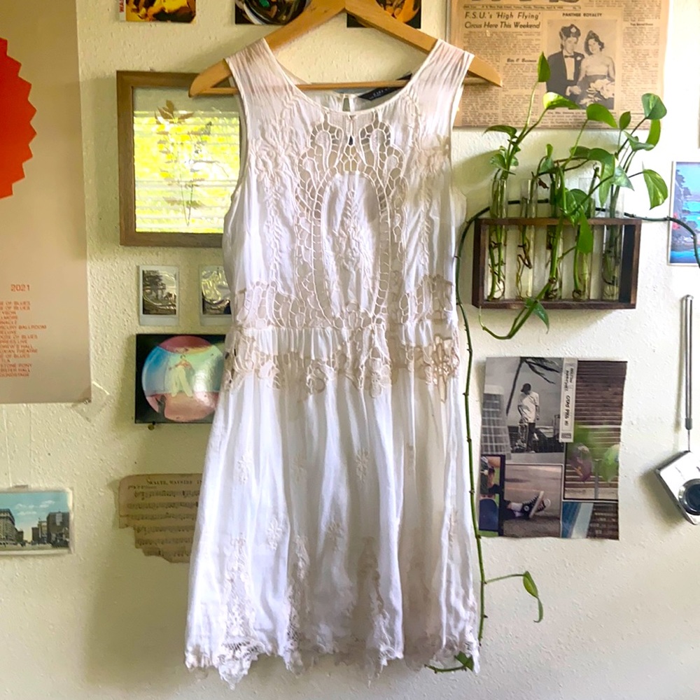Zara Lace Details. Very light material cool for summer. Gently used.